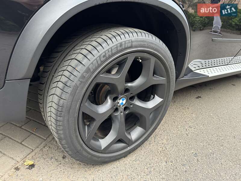 Внедорожник / Кроссовер BMW X5 2011 в Черновцах