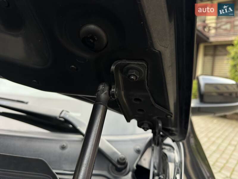 Внедорожник / Кроссовер BMW X5 2011 в Черновцах