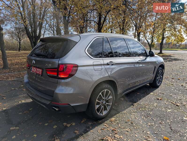 Позашляховик / Кросовер BMW X5 2017 в Луцьку