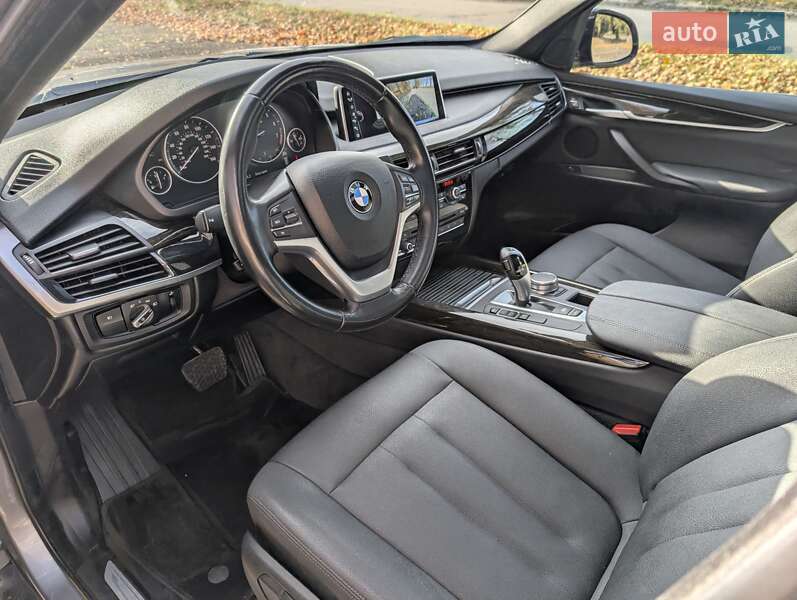 Позашляховик / Кросовер BMW X5 2017 в Луцьку