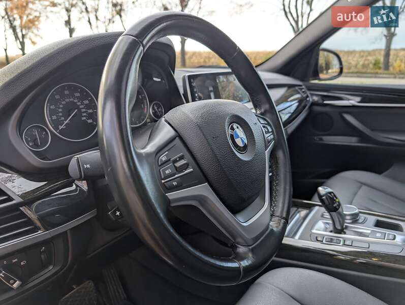 Позашляховик / Кросовер BMW X5 2017 в Луцьку