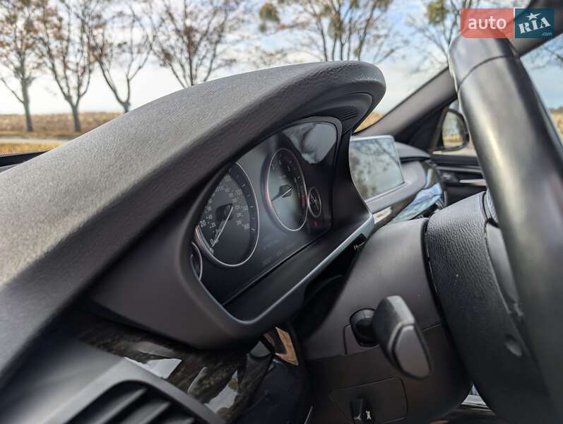 Позашляховик / Кросовер BMW X5 2017 в Луцьку