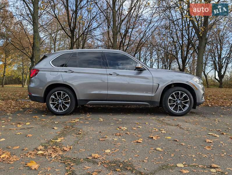 Позашляховик / Кросовер BMW X5 2017 в Луцьку