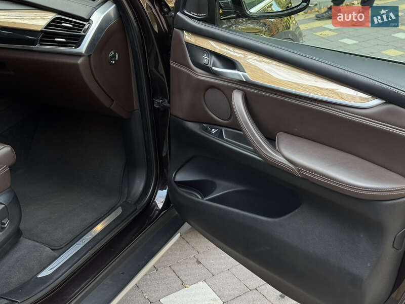 Внедорожник / Кроссовер BMW X5 2015 в Дрогобыче