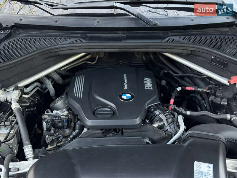 Внедорожник / Кроссовер BMW X5 2015 в Дрогобыче