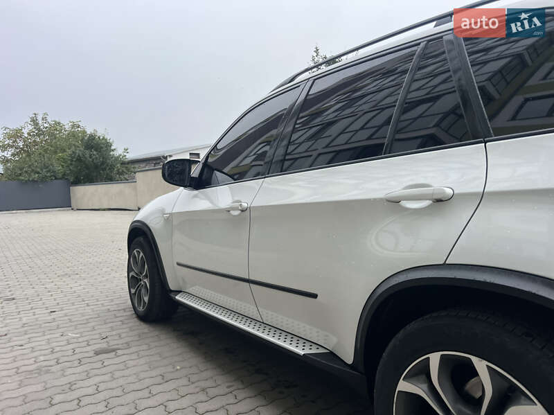Позашляховик / Кросовер BMW X5 2009 в Жовкві