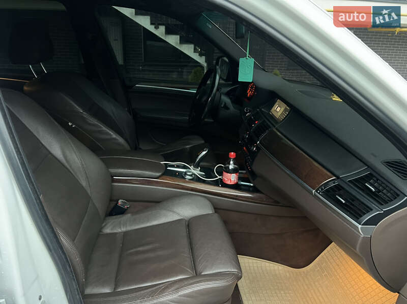 Позашляховик / Кросовер BMW X5 2009 в Жовкві
