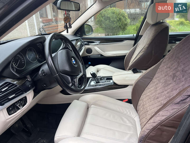 Внедорожник / Кроссовер BMW X5 2015 в Косове