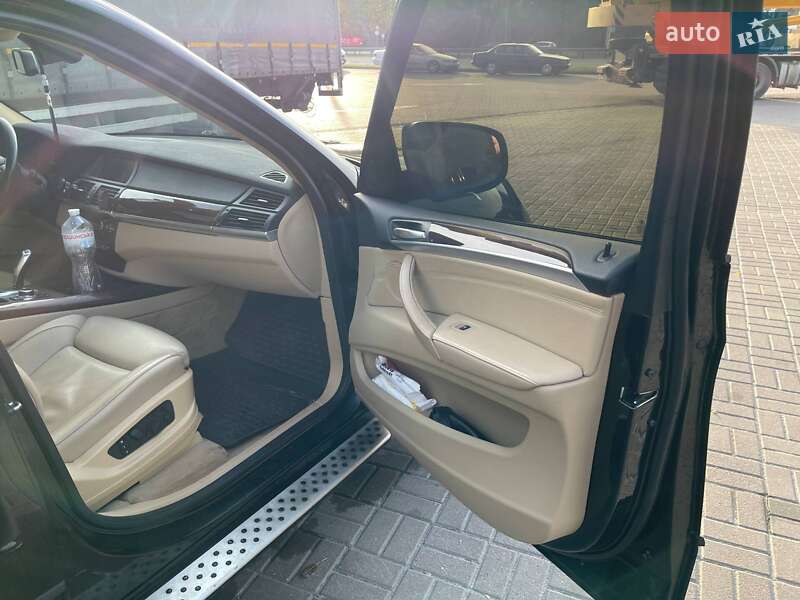 Позашляховик / Кросовер BMW X5 2011 в Києві фото 33 Позашляховик / Кросовер BMW X5 2011 в Києві