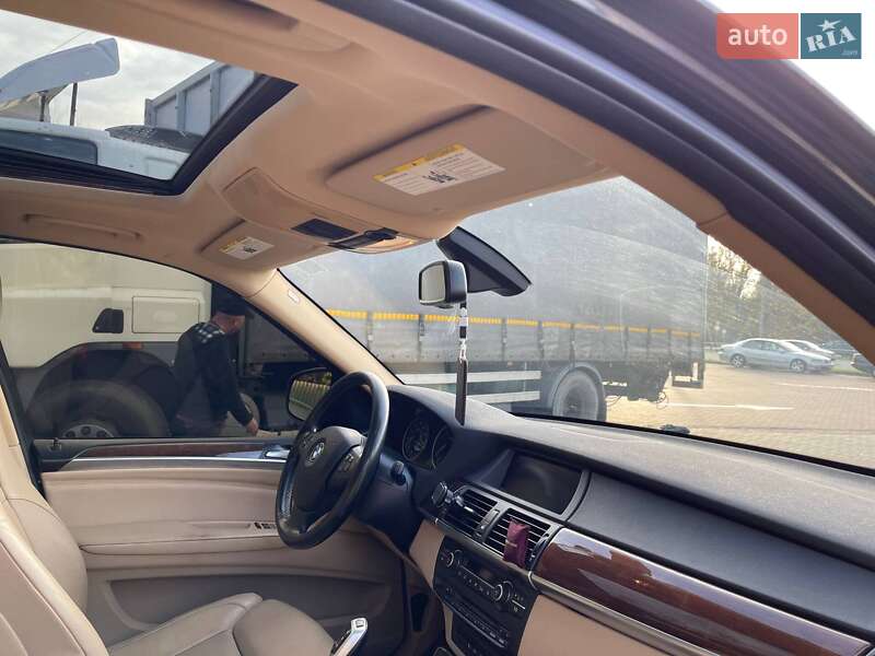 Позашляховик / Кросовер BMW X5 2011 в Києві фото 38 Позашляховик / Кросовер BMW X5 2011 в Києві