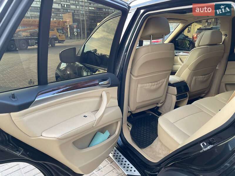 Позашляховик / Кросовер BMW X5 2011 в Києві фото 41 Позашляховик / Кросовер BMW X5 2011 в Києві