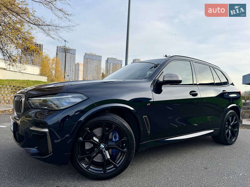Внедорожник / Кроссовер BMW X5 2022 в Киеве