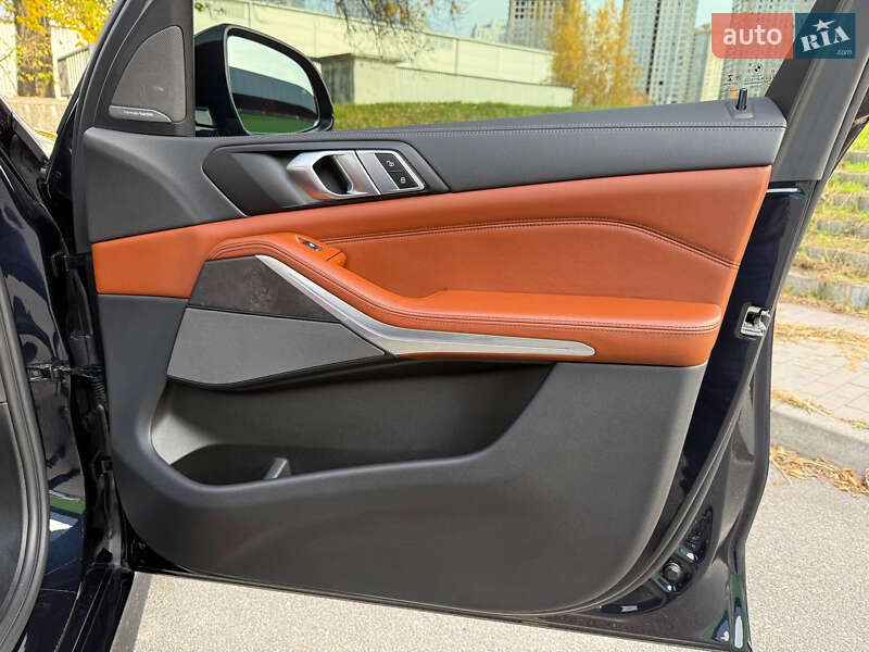 Внедорожник / Кроссовер BMW X5 2022 в Киеве