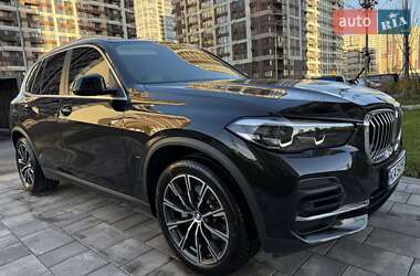 Внедорожник / Кроссовер BMW X5 2022 в Киеве