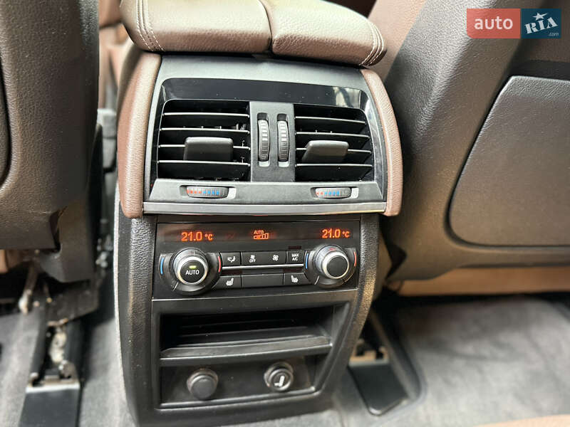 Внедорожник / Кроссовер BMW X5 2015 в Дрогобыче