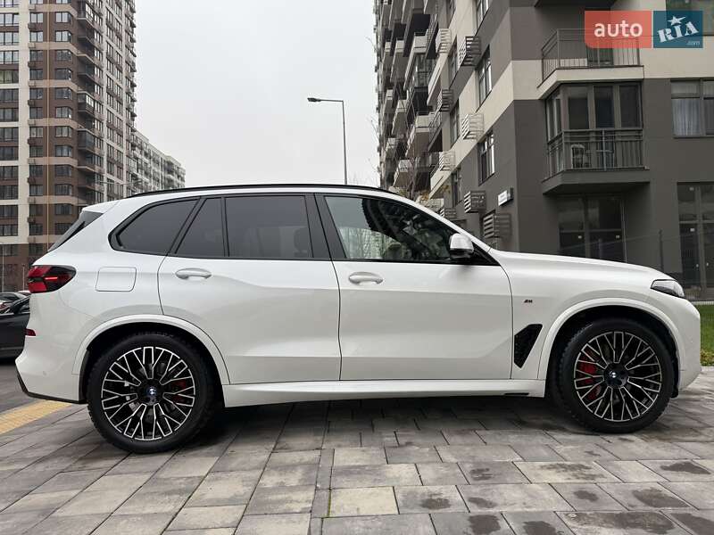 Внедорожник / Кроссовер BMW X5 2023 в Киеве