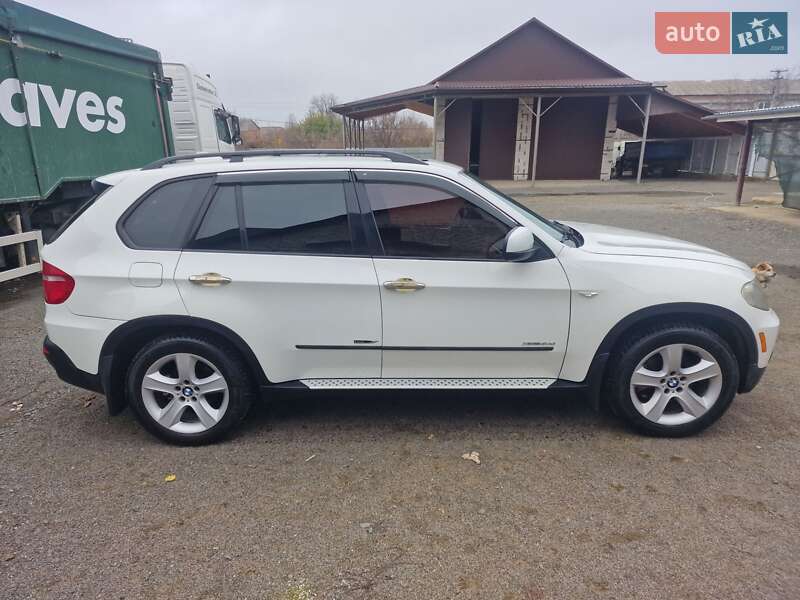 Внедорожник / Кроссовер BMW X5 2010 в Гайвороне