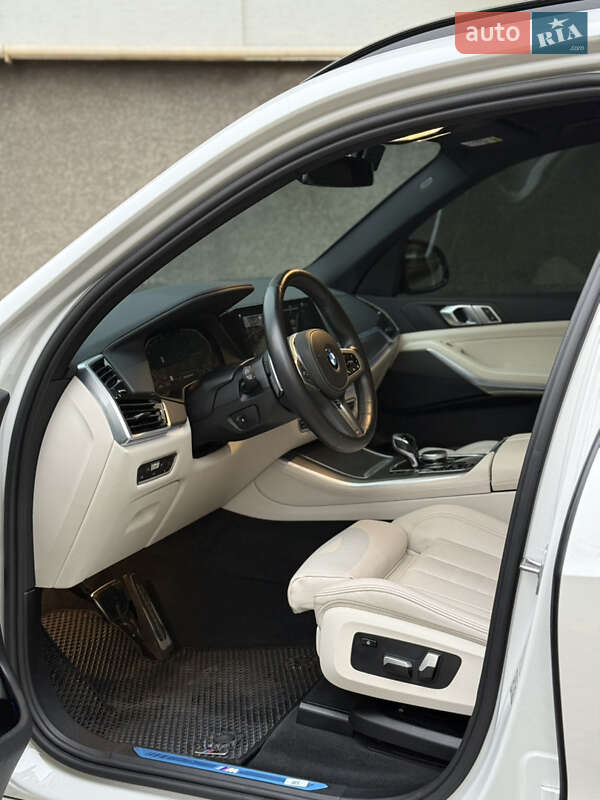 Внедорожник / Кроссовер BMW X5 2022 в Ивано-Франковске