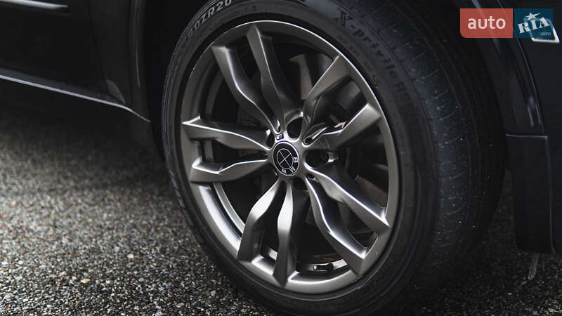 Внедорожник / Кроссовер BMW X5 2012 в Львове