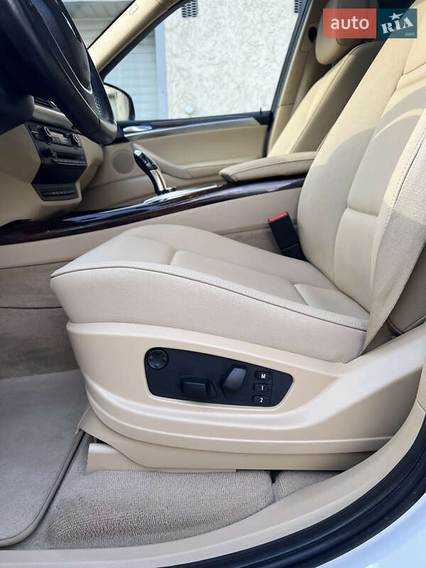 Внедорожник / Кроссовер BMW X5 2012 в Киеве