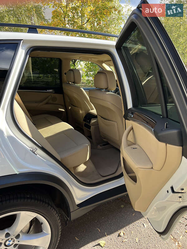 Внедорожник / Кроссовер BMW X5 2012 в Киеве