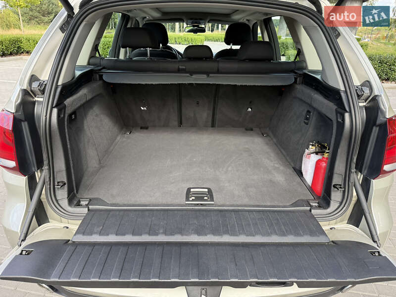 Позашляховик / Кросовер BMW X5 2016 в Ірпені