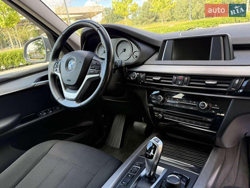 Позашляховик / Кросовер BMW X5 2016 в Ірпені