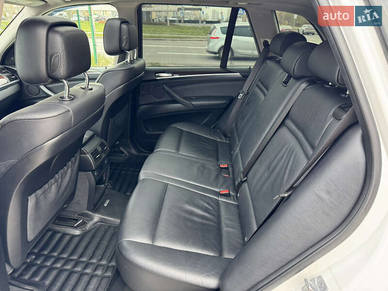 Внедорожник / Кроссовер BMW X5 2013 в Киеве