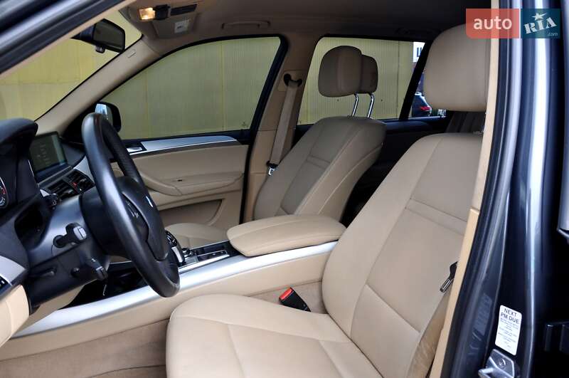 Внедорожник / Кроссовер BMW X5 2013 в Львове