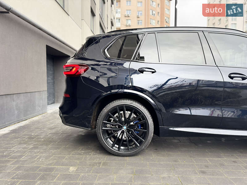 Позашляховик / Кросовер BMW X5 2020 в Івано-Франківську