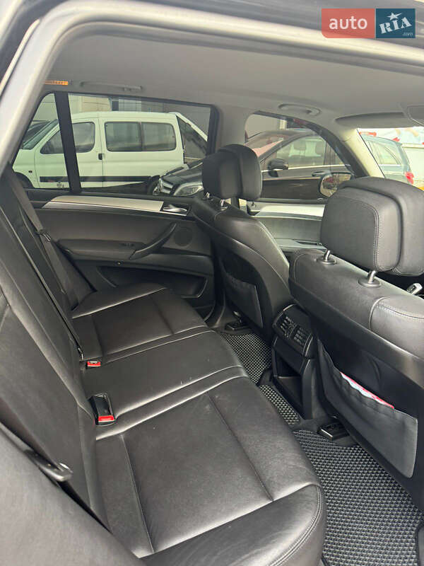 Внедорожник / Кроссовер BMW X5 2011 в Киеве