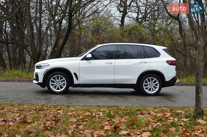 Внедорожник / Кроссовер BMW X5 2020 в Киеве