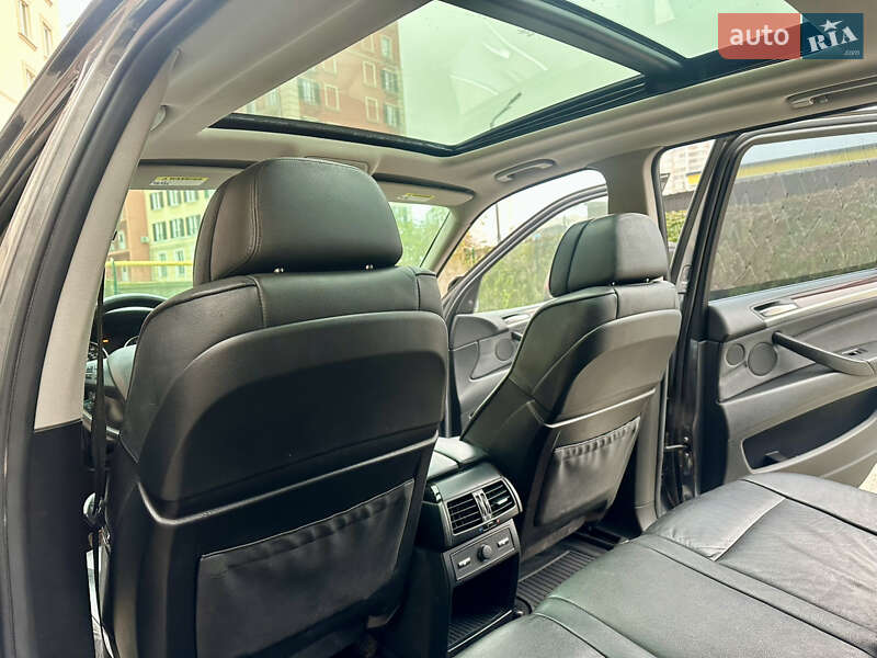 Внедорожник / Кроссовер BMW X5 2009 в Одессе