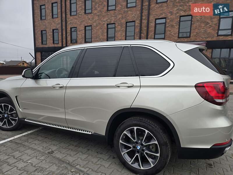 Позашляховик / Кросовер BMW X5 2015 в Вінниці