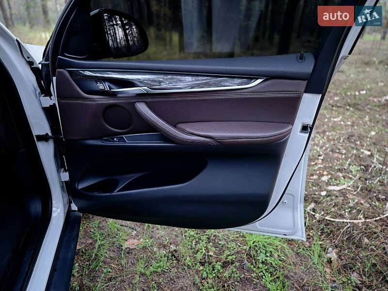 Позашляховик / Кросовер BMW X5 2017 в Вознесенську