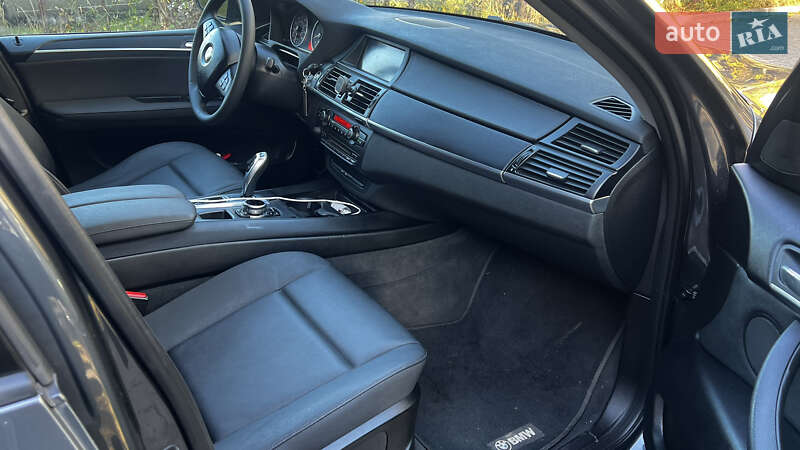 Внедорожник / Кроссовер BMW X5 2012 в Львове
