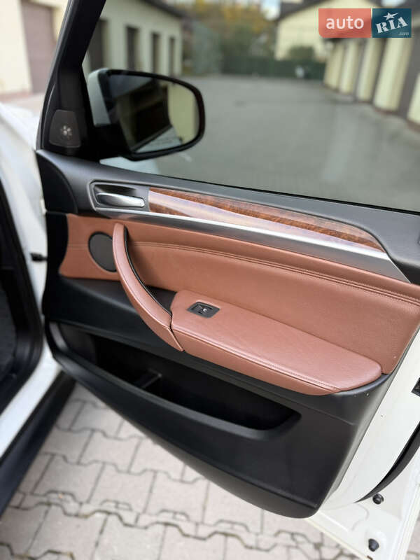 Внедорожник / Кроссовер BMW X5 2012 в Хмельницком фото 27 Внедорожник / Кроссовер BMW X5 2012 в Хмельницком