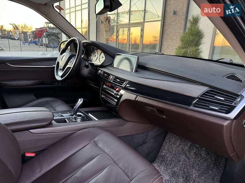 Внедорожник / Кроссовер BMW X5 2016 в Мукачево