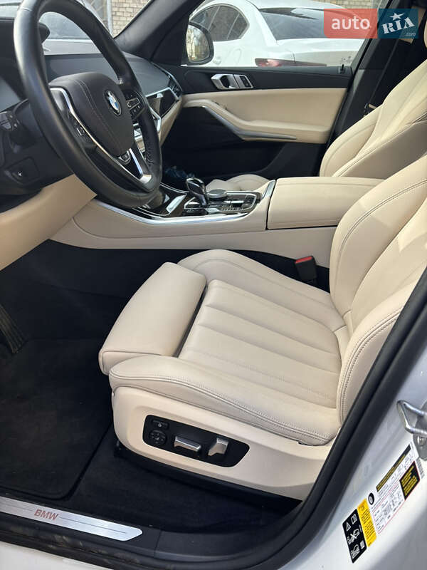 Внедорожник / Кроссовер BMW X5 2019 в Киеве