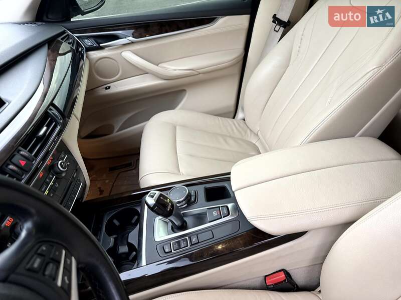 Внедорожник / Кроссовер BMW X5 2014 в Киеве