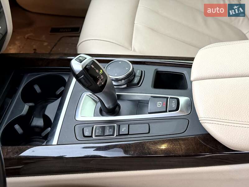 Внедорожник / Кроссовер BMW X5 2014 в Киеве