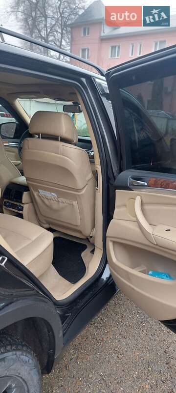 Внедорожник / Кроссовер BMW X5 2012 в Снятине