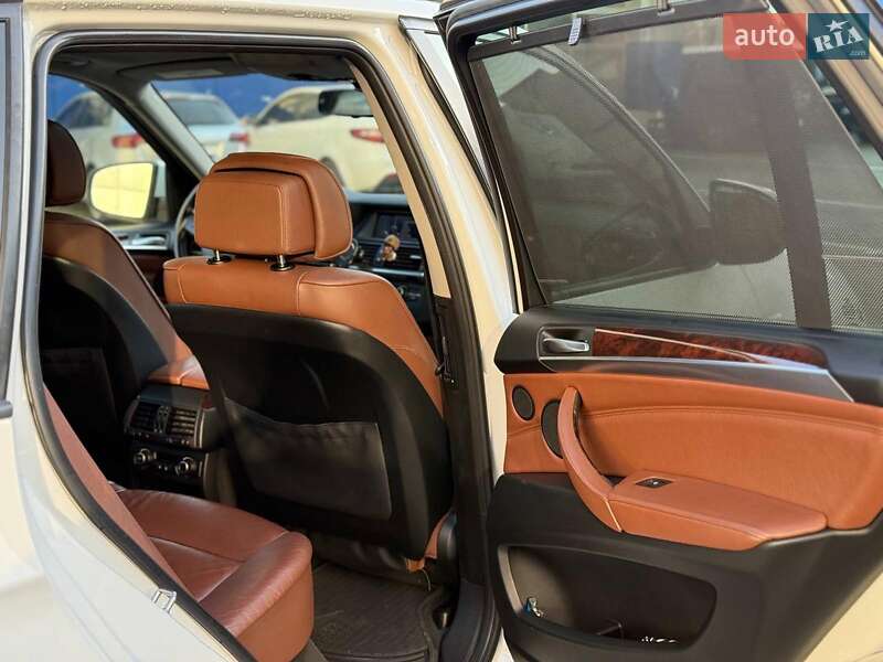 Внедорожник / Кроссовер BMW X5 2011 в Одессе