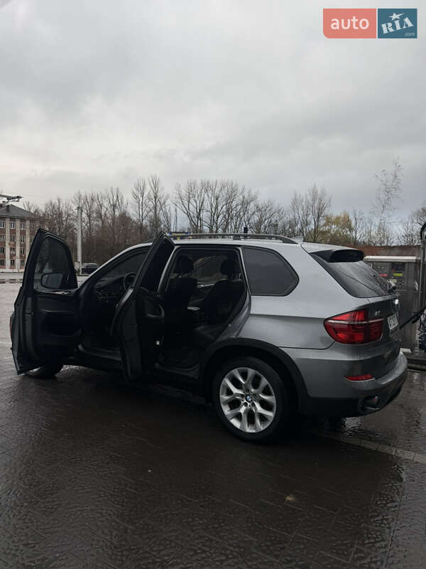 Внедорожник / Кроссовер BMW X5 2011 в Ивано-Франковске