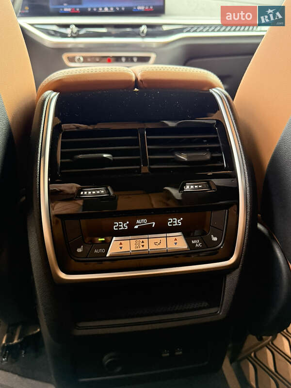 Внедорожник / Кроссовер BMW X5 2024 в Киеве