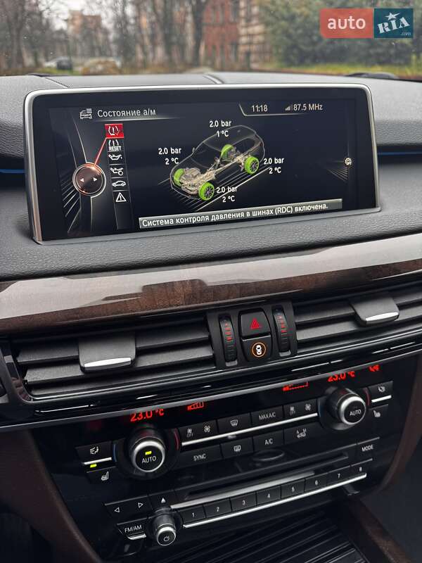 Внедорожник / Кроссовер BMW X5 2014 в Коростене