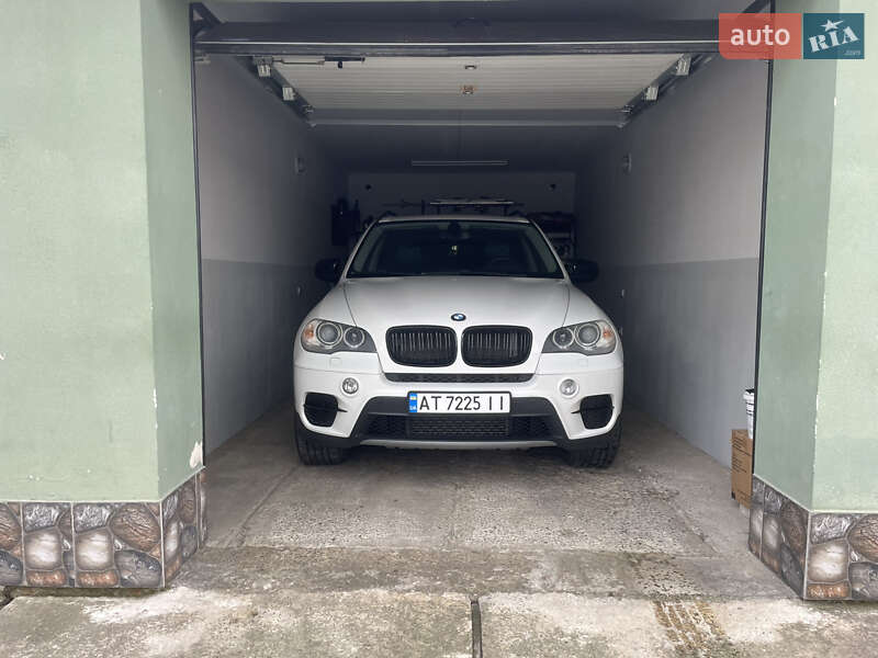 Внедорожник / Кроссовер BMW X5 2012 в Ивано-Франковске