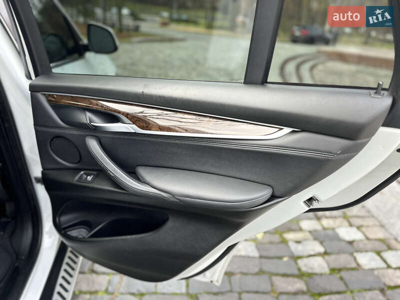 Внедорожник / Кроссовер BMW X5 2015 в Киеве