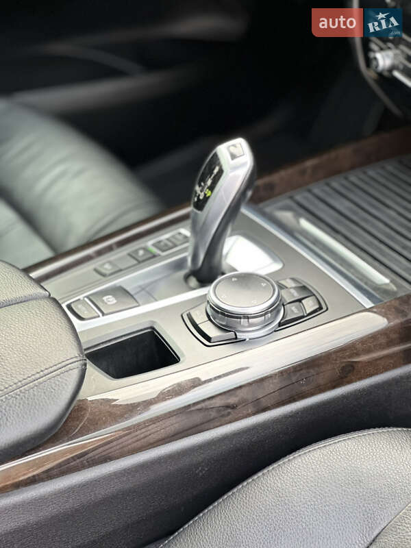 Внедорожник / Кроссовер BMW X5 2015 в Киеве