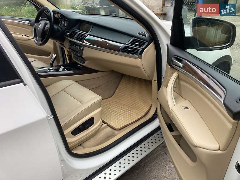 Внедорожник / Кроссовер BMW X5 2008 в Львове